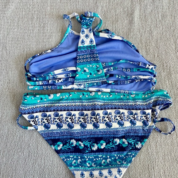 Swim suit Sz medium flowered - Picture 2 of 4